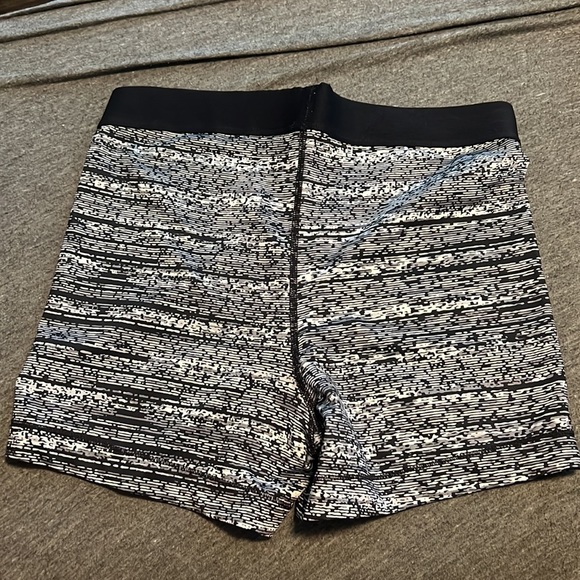 Nike Pro Bike Shorts - Picture 2 of 2